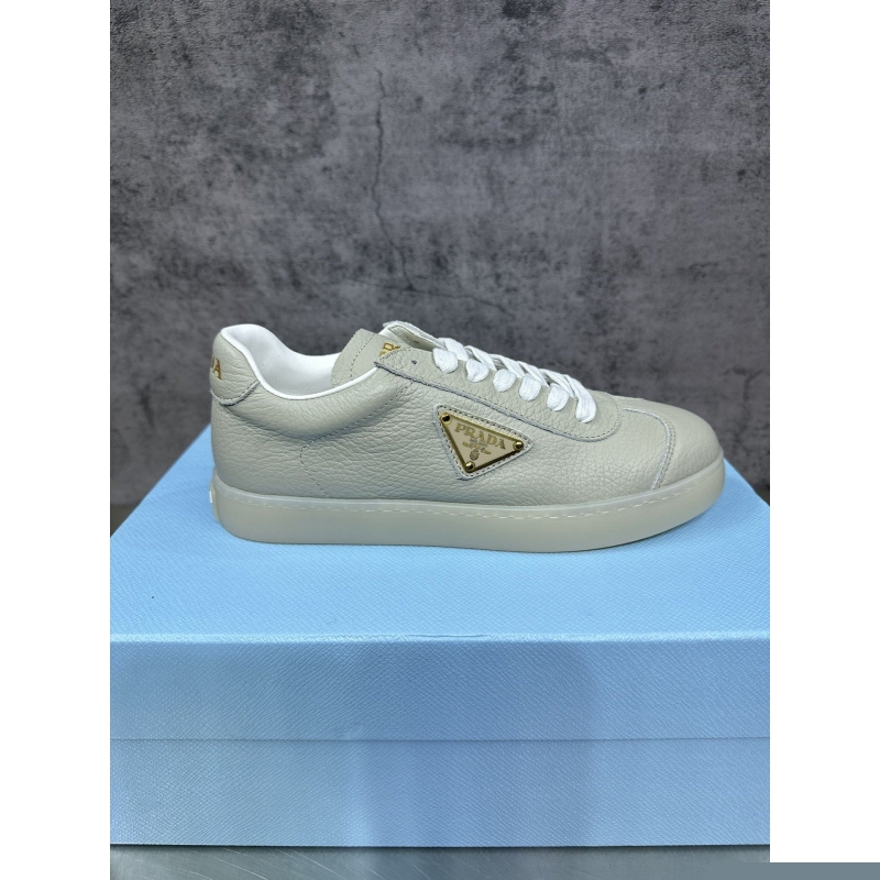 Pra*a casual shoes
